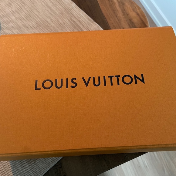 Louis Vuitton Emilie Wallet - Rose Ballerine - Picture 2 of 5